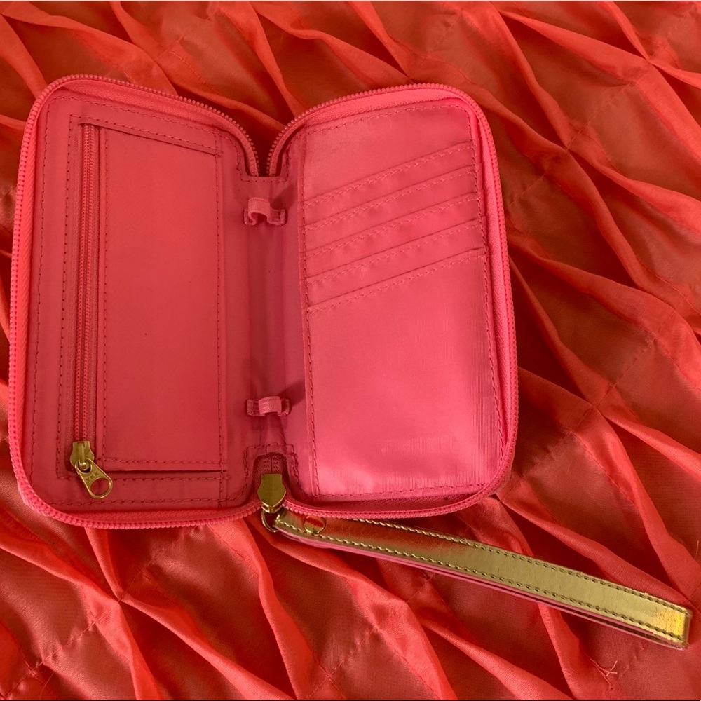 Lilly Pulitzer Phone Wristlet Reel Me In Print - Picture 3 of 8